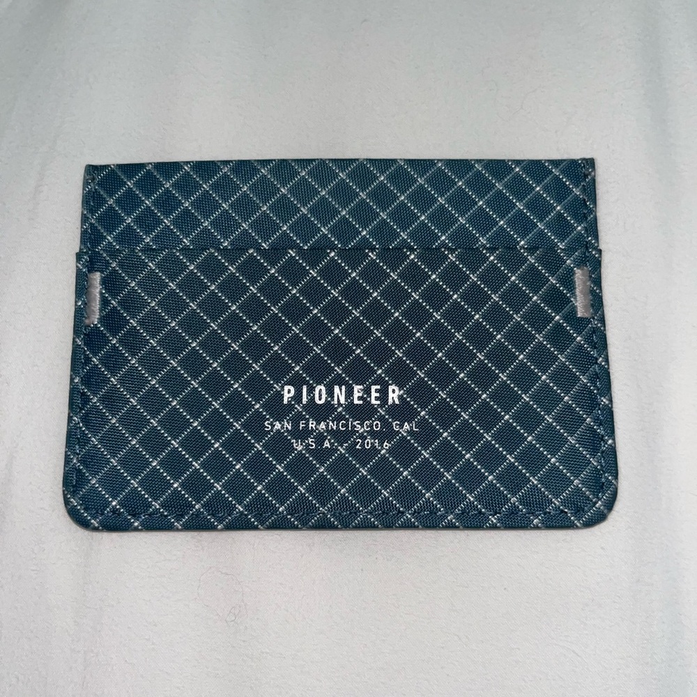 Pioneer Molecule Cardholder Wallet